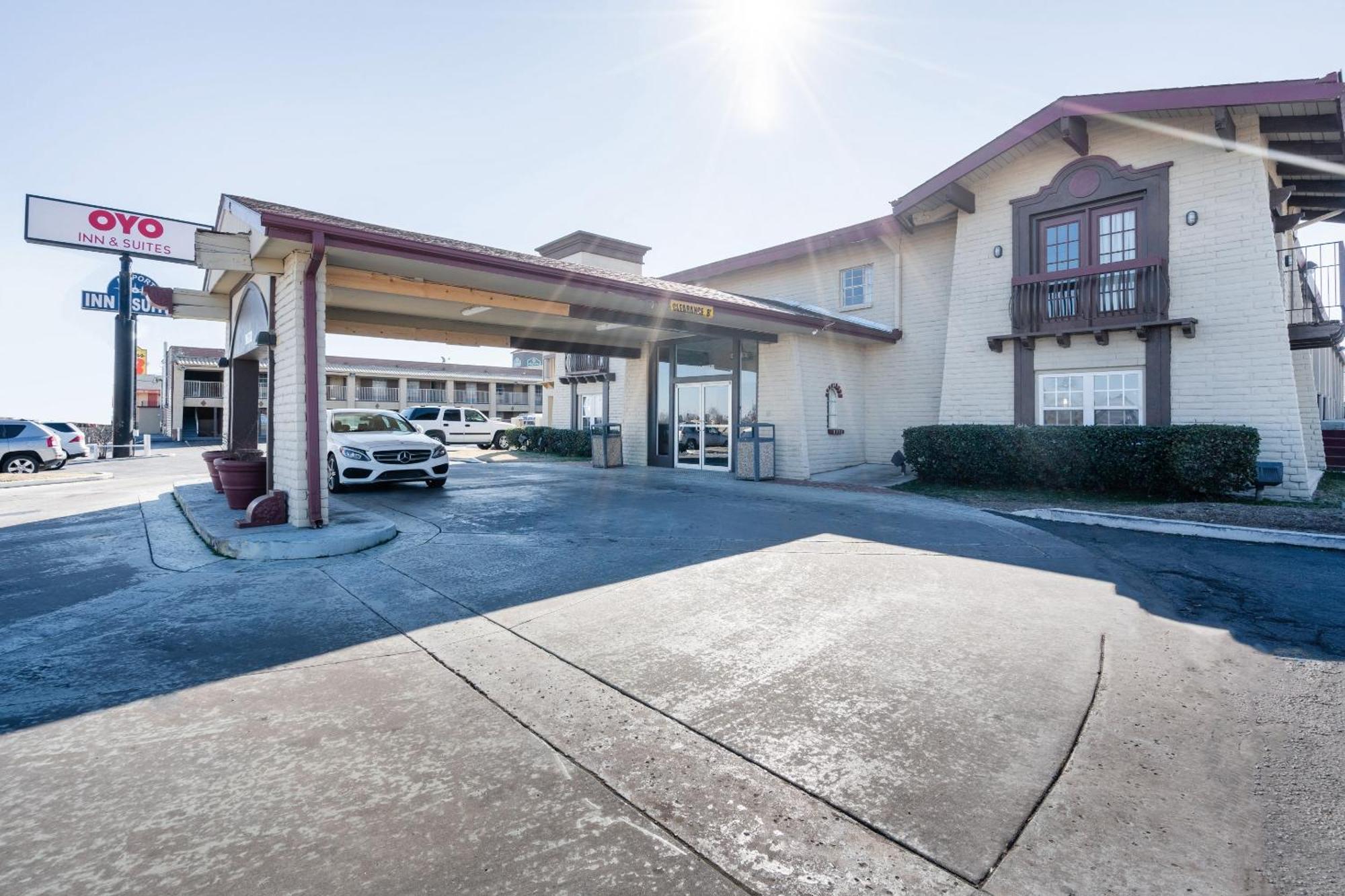 Oyo Hotel Tulsa N Sheridan Rd & Airport Exterior photo